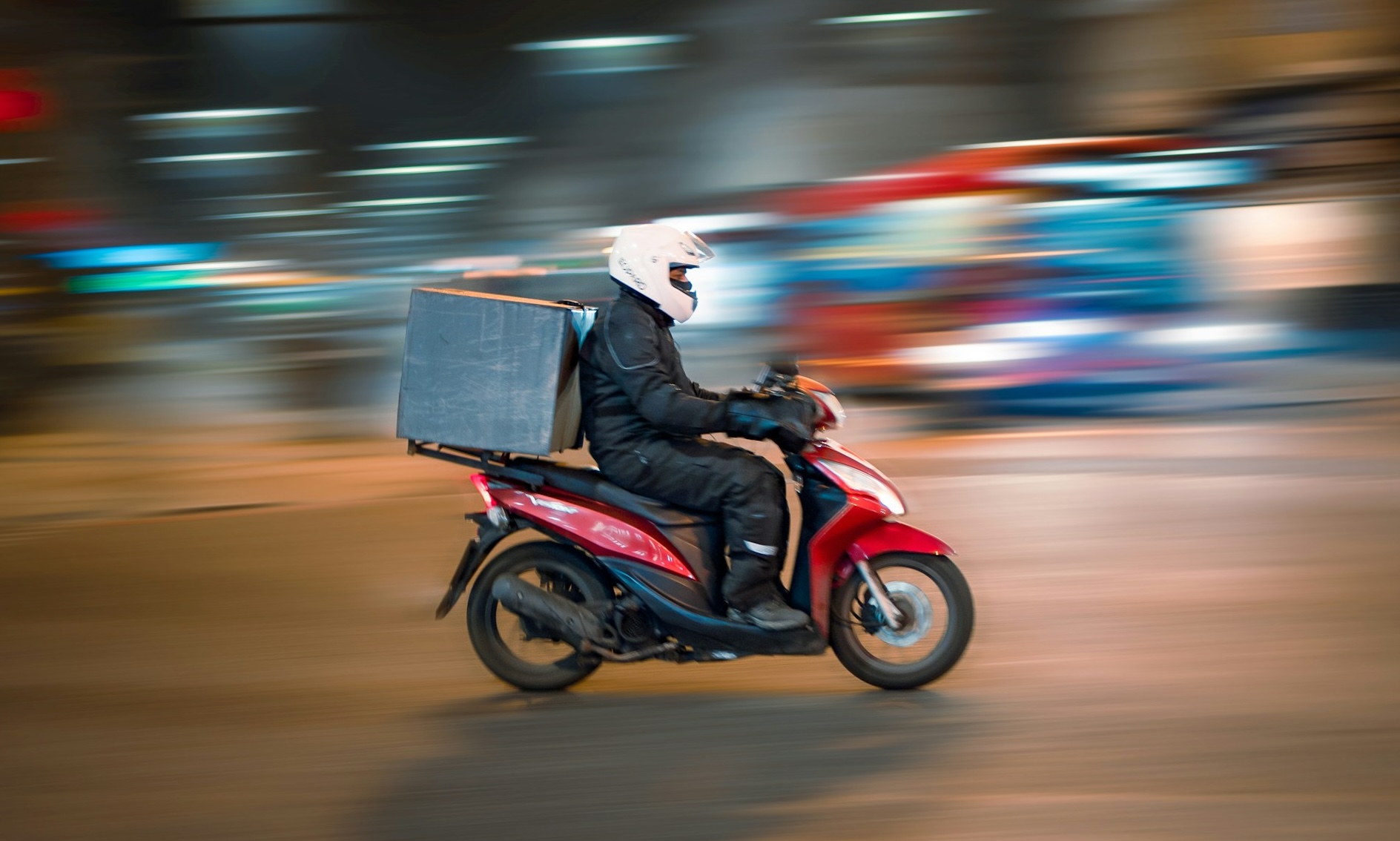 Fast delivery vehicle